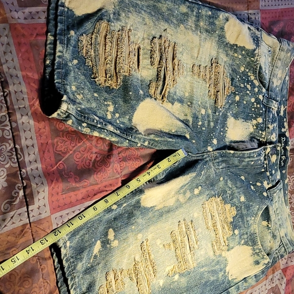 Denim shorts - Picture 2 of 4